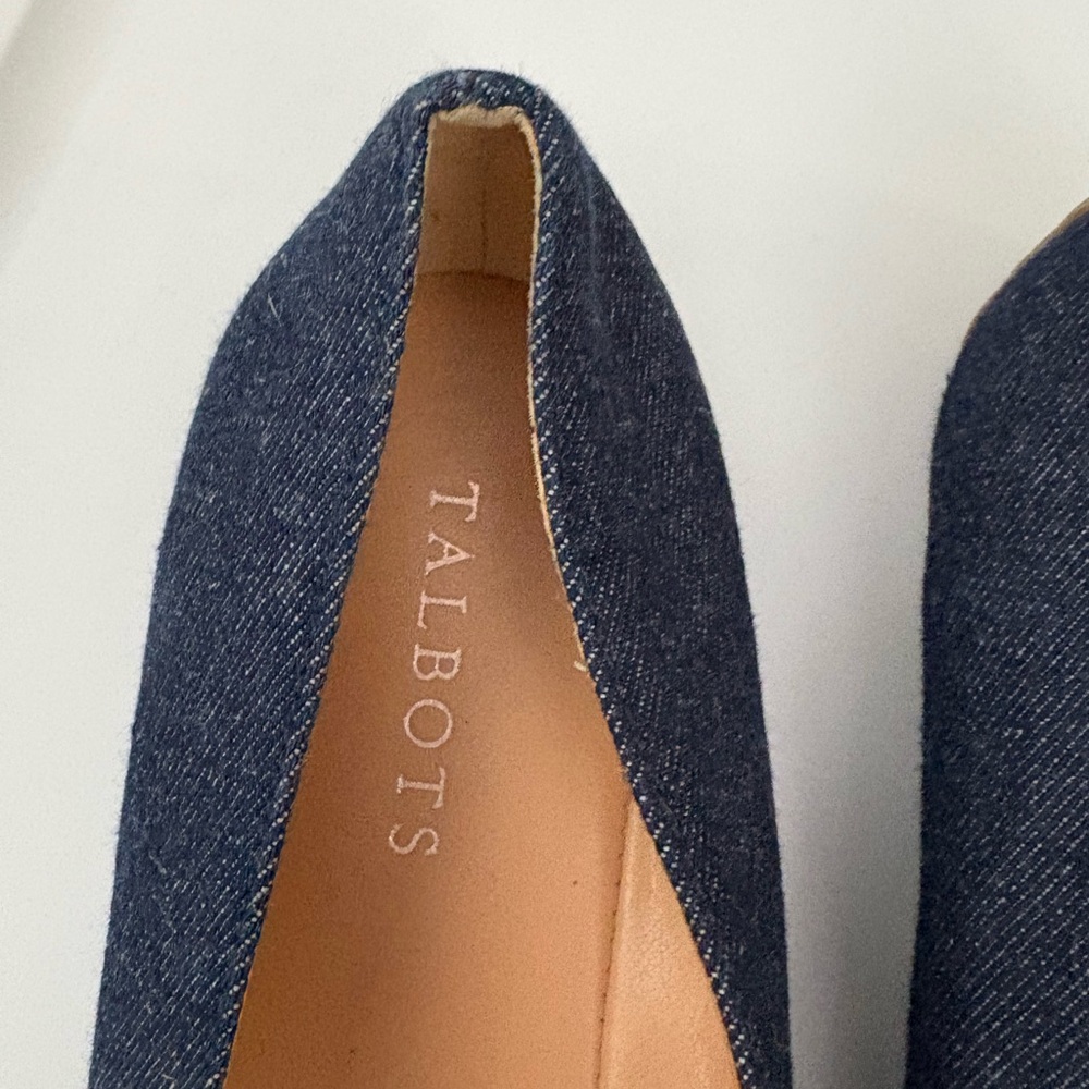 Talbots denim gold medallion flats new size 9.5 medium width rubber sole - Picture 3 of 9